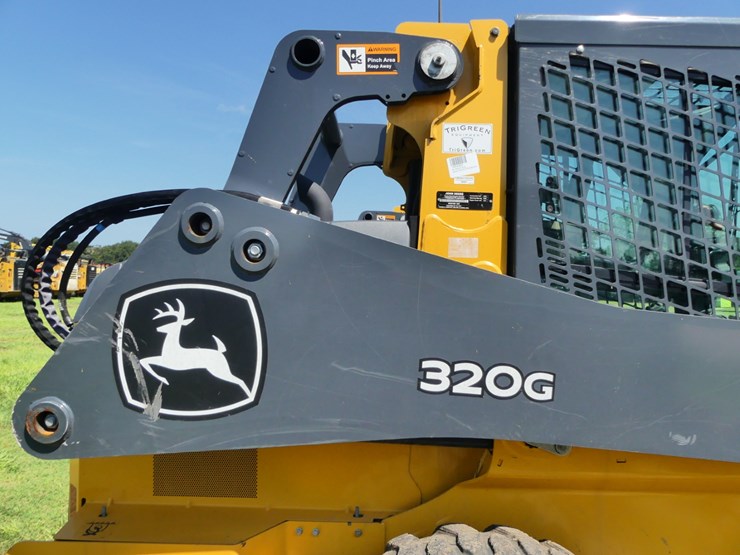 2023-deere-320g-image-7