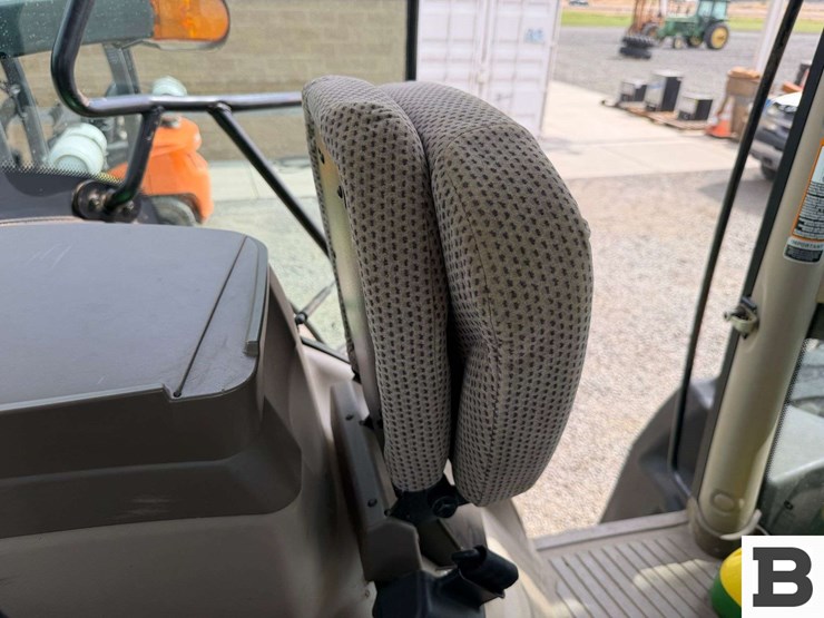 2015-john-deere-6210r-image-85