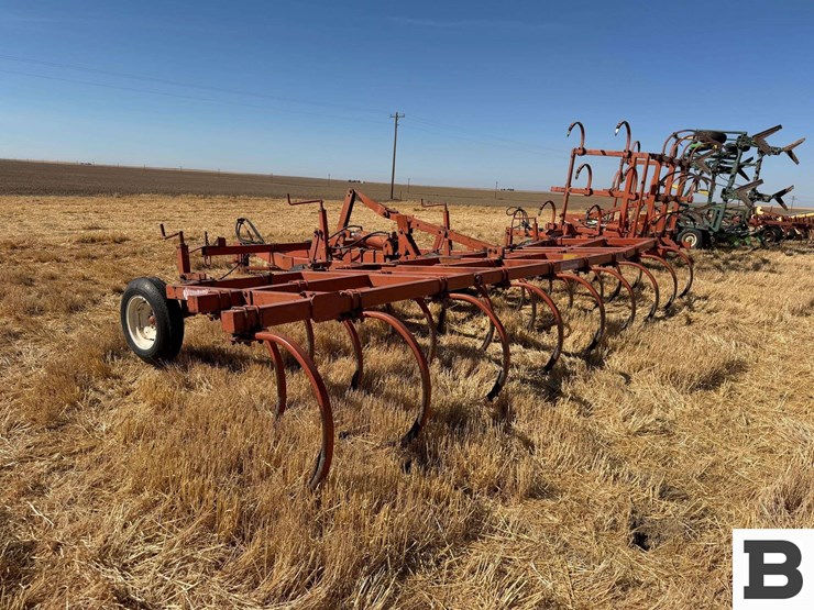 allis-chalmer-800-chisel-plow-image-6