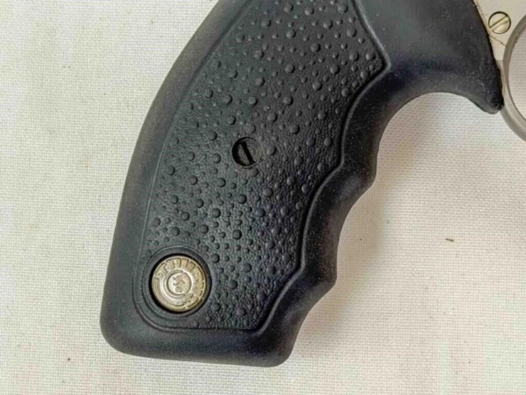 taurus-mod,-941-22mag-revolver-image-17