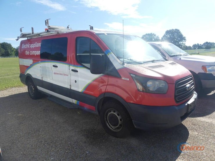 2015-ford-transit-image-1