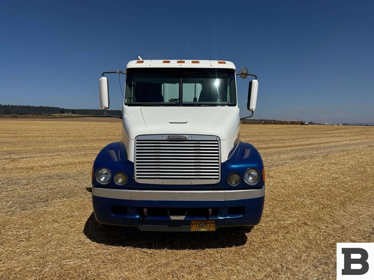 1997-freightliner-fl80-image-9