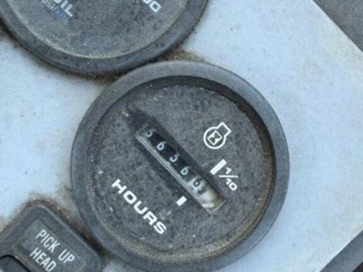 2004-freightliner-fc80-image-11