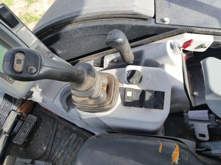 2022-deere-35g-image-15