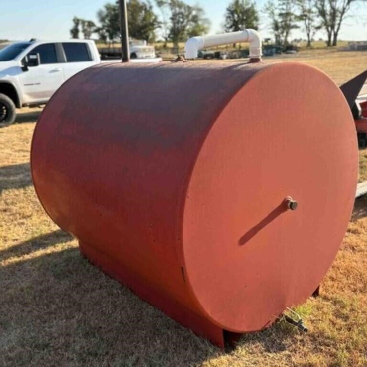 1000 Gallon Fuel Tank