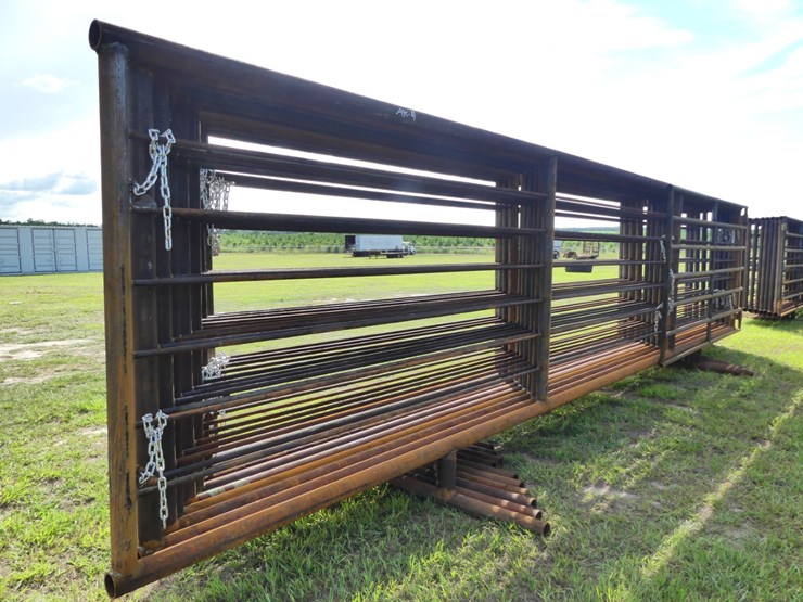(10)-24'-free-standing-panels-image-4
