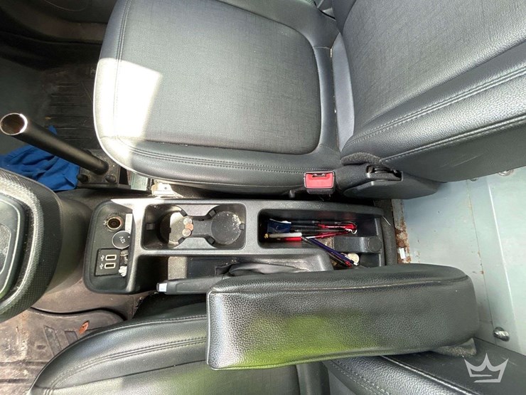 2019-ford-transit-connect-image-17