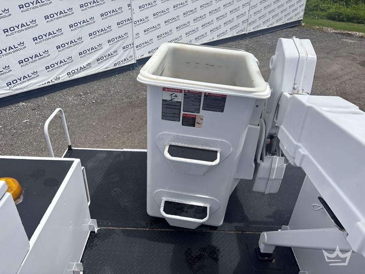 2013-altec-at37g-image-31