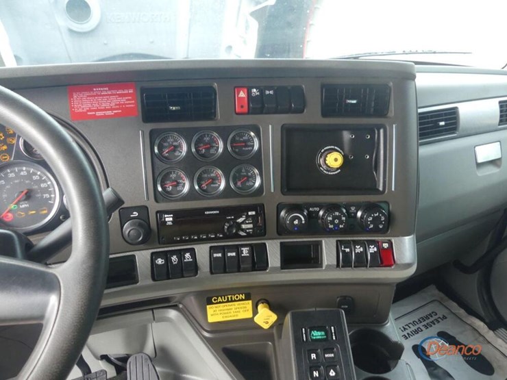 2019-kenworth-t880-image-21