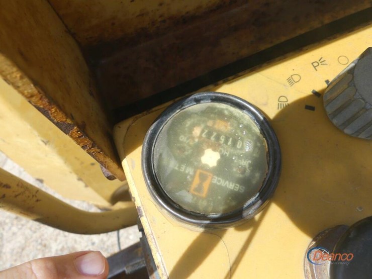 caterpillar-cb-224c-image-9