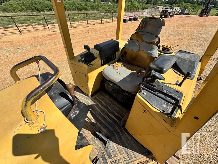 2001-deere-550h-lt-image-9