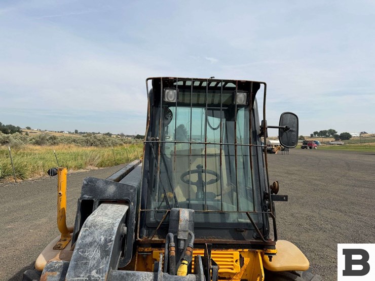 jcb-520-image-11