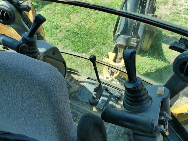 2014-deere-310sk-image-15