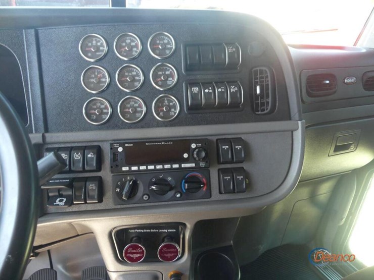 2024-peterbilt-389-image-39