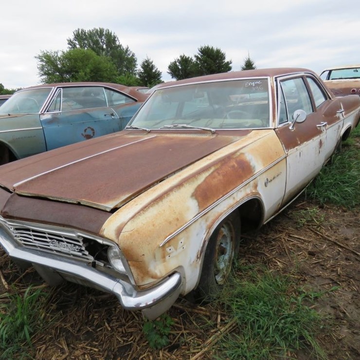 1966 Chevrolet Impala 4dr Sedan