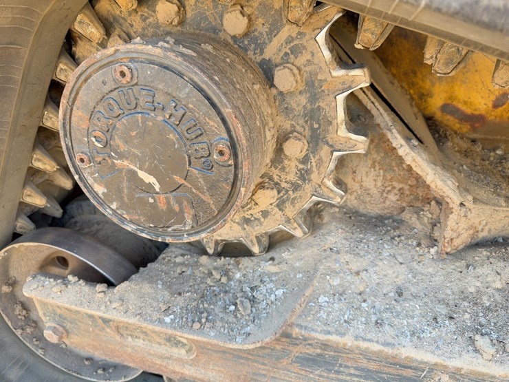 2020-deere-331g-image-13