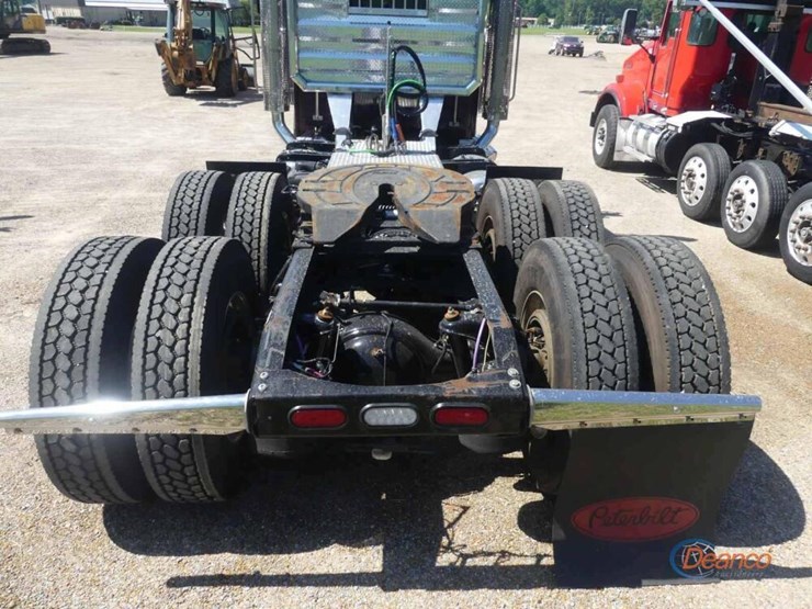 2024-peterbilt-389-image-29