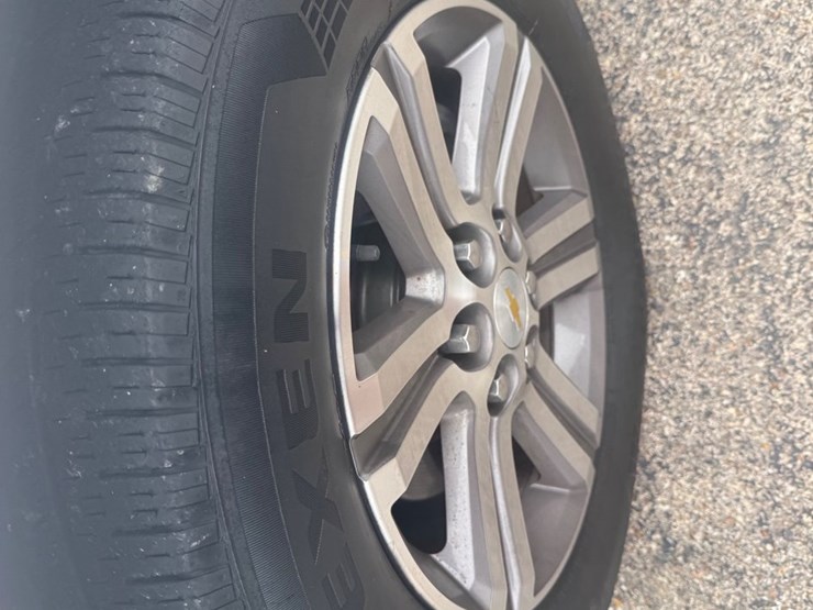 2017-chevrolet-traverse-lt-image-16