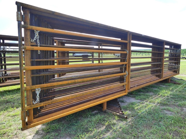(10)-24'-free-standing-panels-image-3