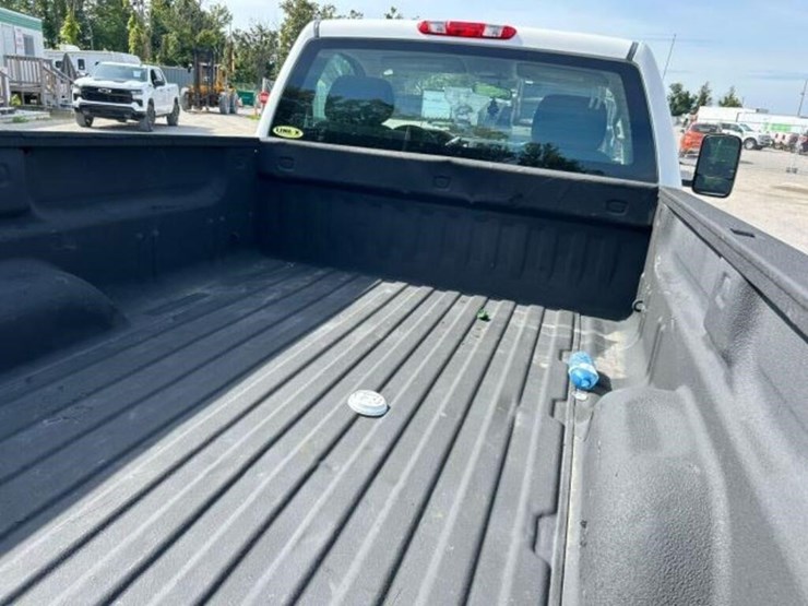 2014-gmc-sierra-3500-image-64