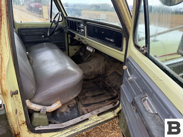 1976-ford-f350-image-33