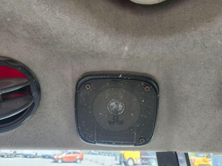 2013-mahindra-5010-hst-image-24