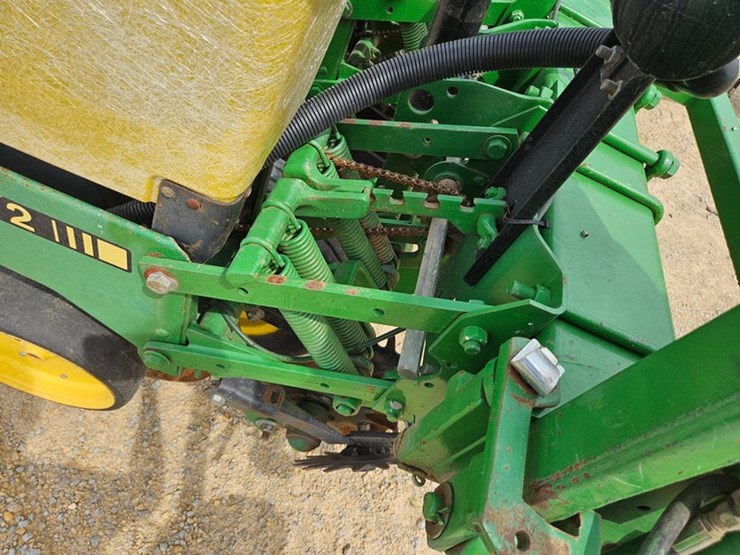 john-deere-7200-image-26