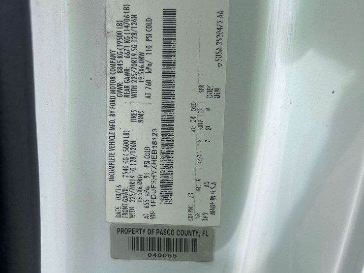 2017-ford-f550-image-5