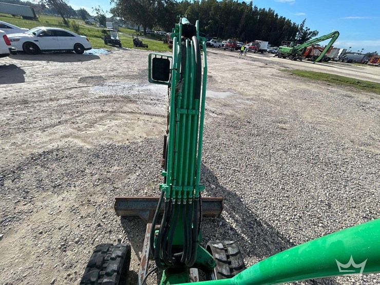 2018-takeuchi-tb230-image-21