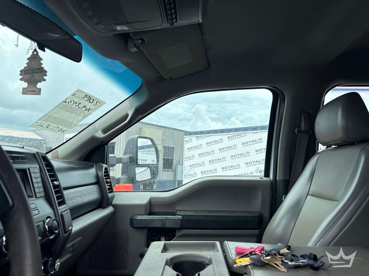 2019-utility-flatbed-image-16