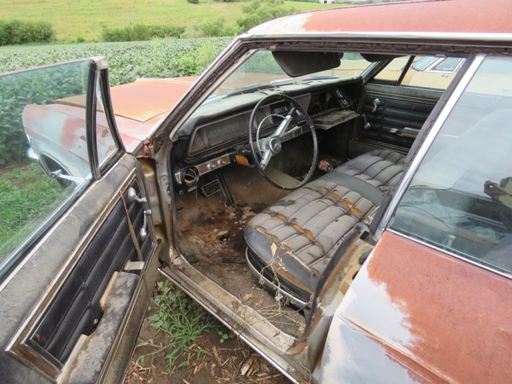 1966-chevrolet-caprice-4dr-ht-image-12