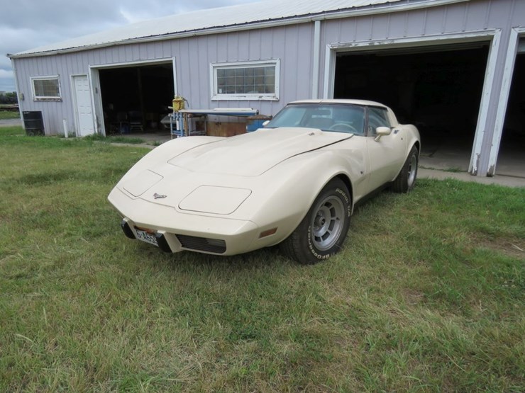 1979-chevrolet-l-82-corvette-t-top-coupe-image-1