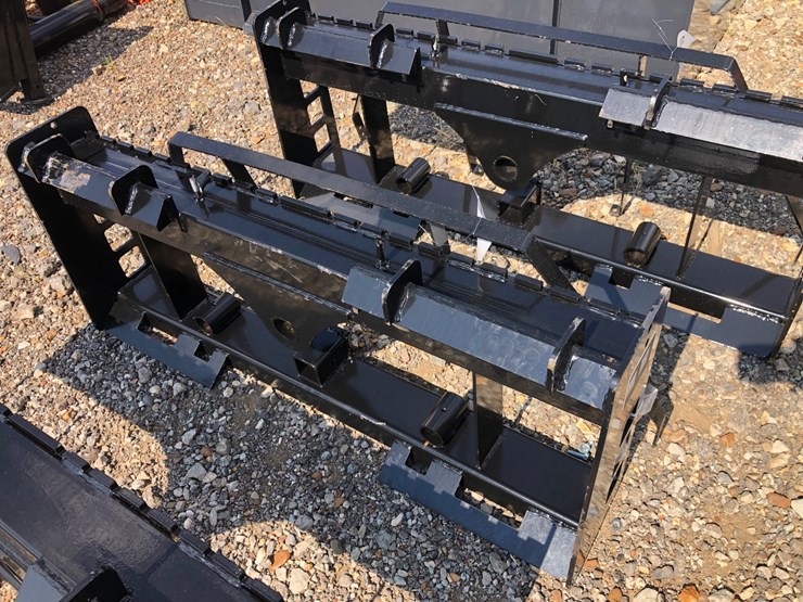 #97-•-skid-steer-fork-/-spear-frame-image-2