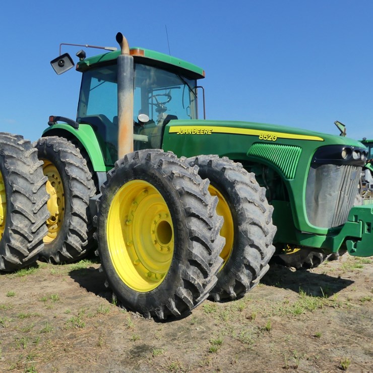 2005 JOHN DEERE 8520