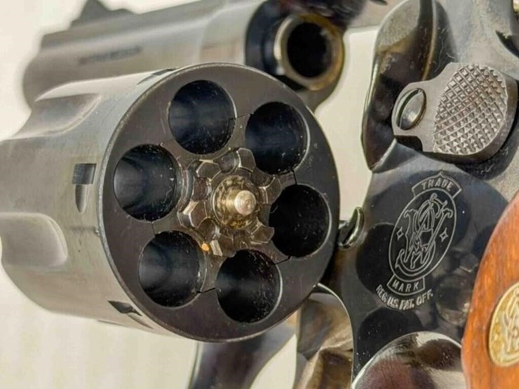smith-&-wesson-15-7-38-spec-revolver-image-15