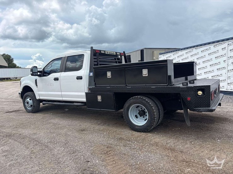 2019-utility-flatbed-image-4