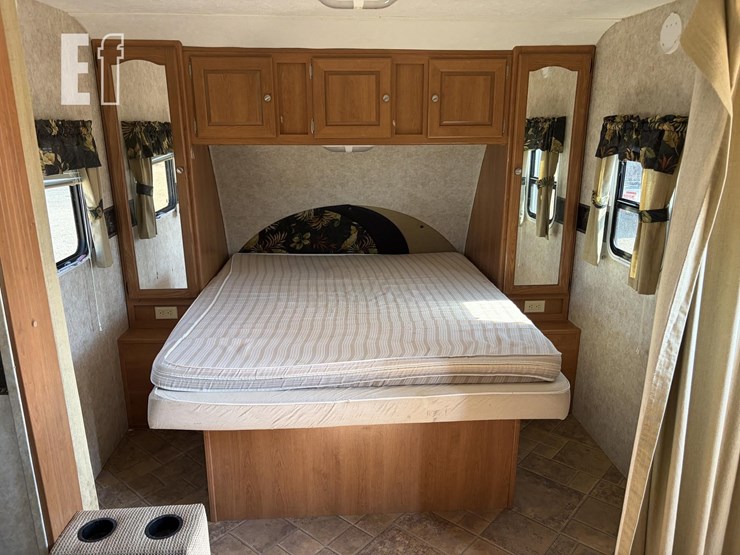 2007-keystone-rv-co-passport-ultra-lite-280bh-image-7