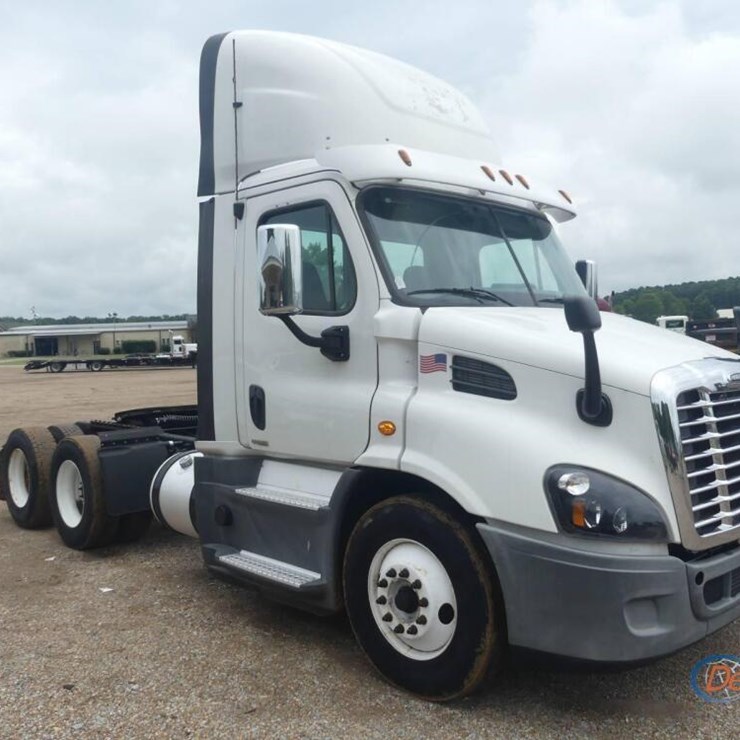 2017 FREIGHTLINER CASCADIA TRUCK TRACTOR, S/N 3AKJGBDV1HSJD8053 T/A, DAY C