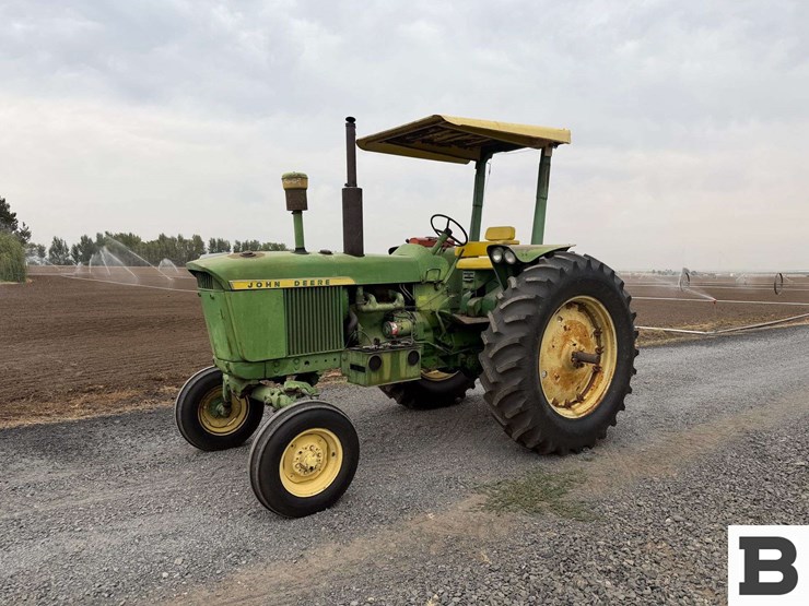 john-deere-3010-image-1