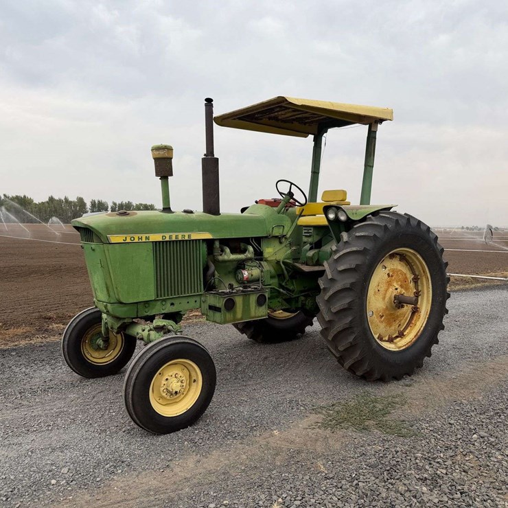 JOHN DEERE 3010