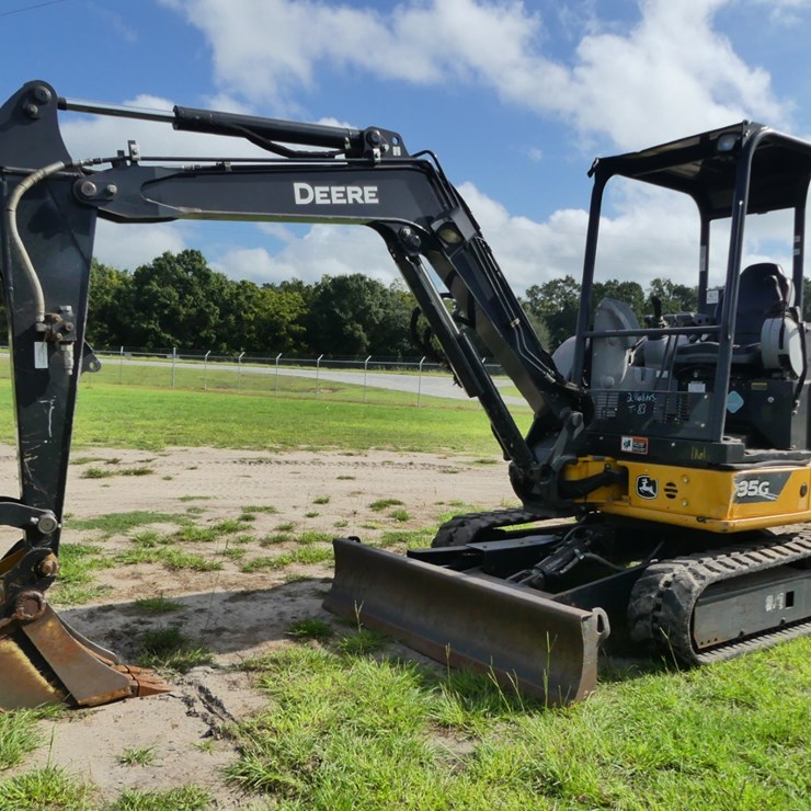 2022 DEERE 35G