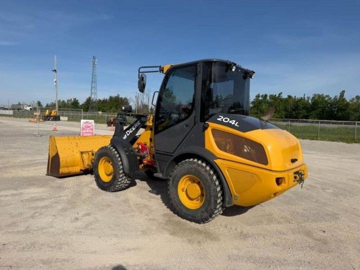 2020-deere-204l-image-3