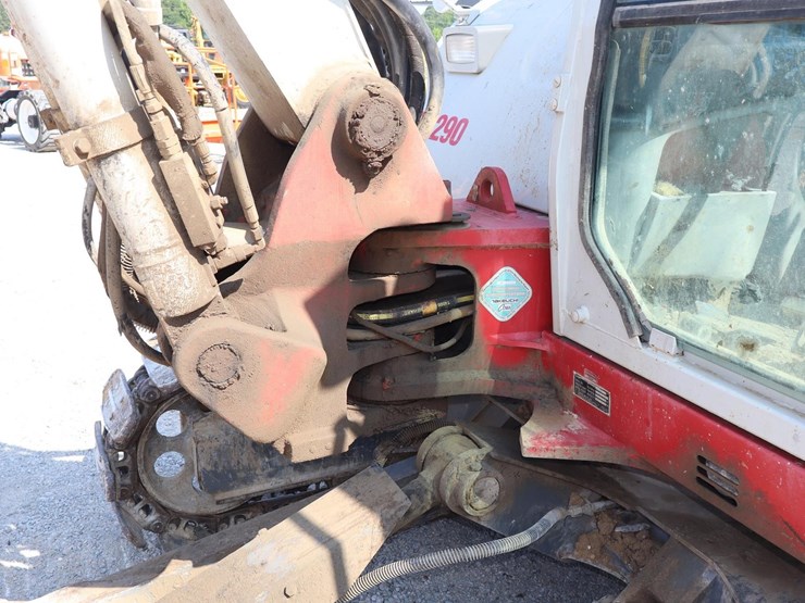 2014-takeuchi-tb290-image-29