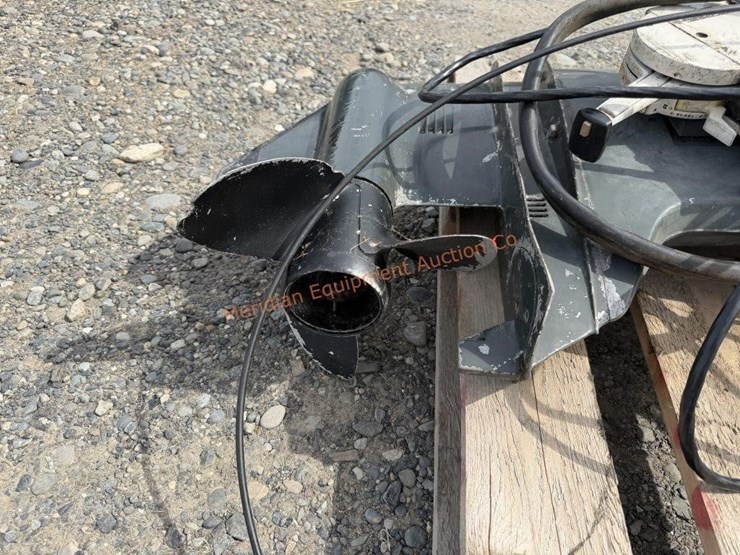 johnson-60hp-2-stroke-outboard-motor-w/-controls-image-2