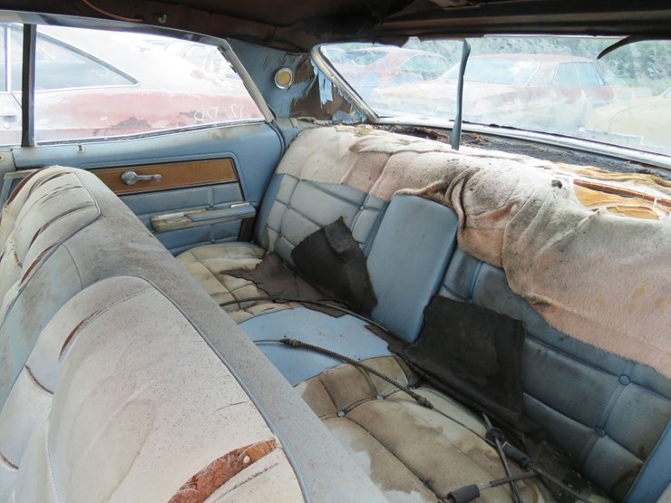 1965-chevrolet-caprice-4dr-ht-image-13