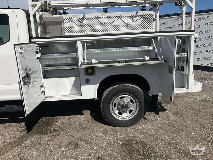 2019-ford-f350-image-46