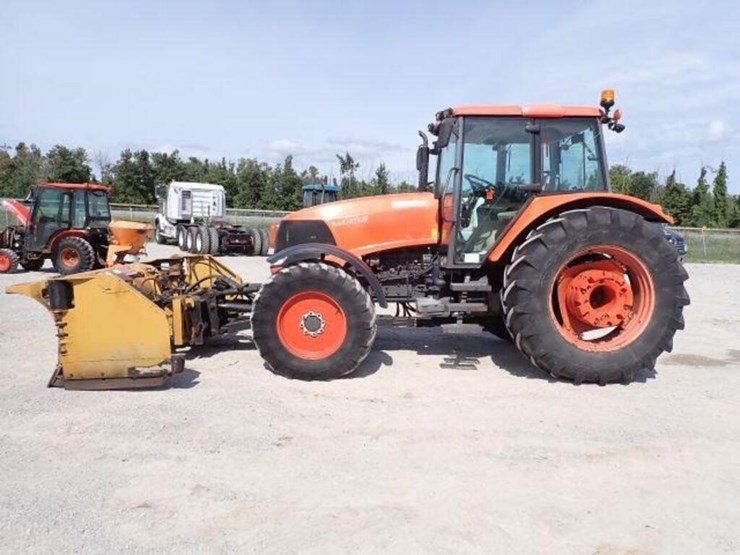 2009-kubota-m135x-image-8