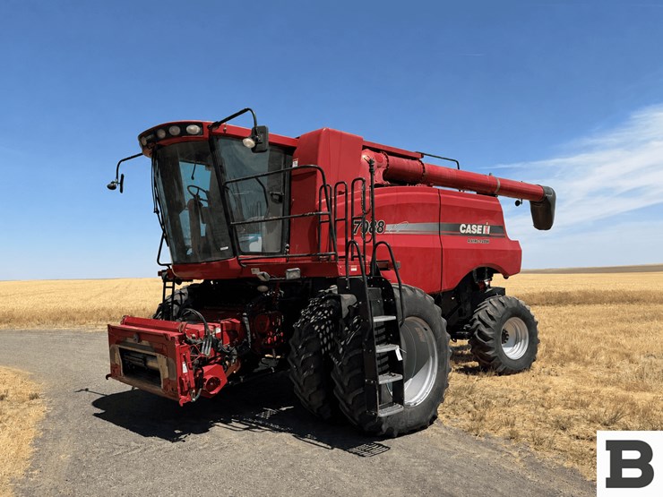 2009-case-ih-7088-image-1