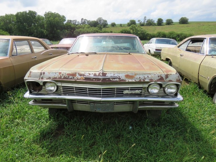 1965-chevrolet-impala-4dr-sedan-image-2