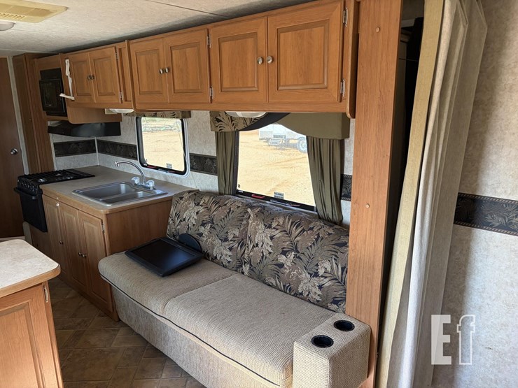 2007-keystone-rv-co-passport-ultra-lite-280bh-image-8